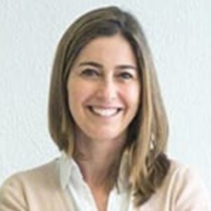 Smart training strategies for growing: Build, buy, or blend? - Lisa Belchior